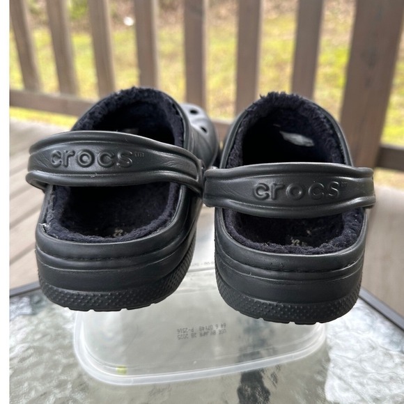 Crocs Classic Lined Black Fuzzy Warm Clogs Slippers Shoes Mens 4 Womens 6 - Picture 4 of 10